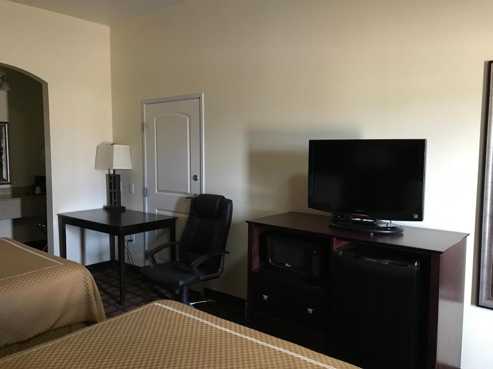 Executive Inn And Suites Pittsburg Екстер'єр фото