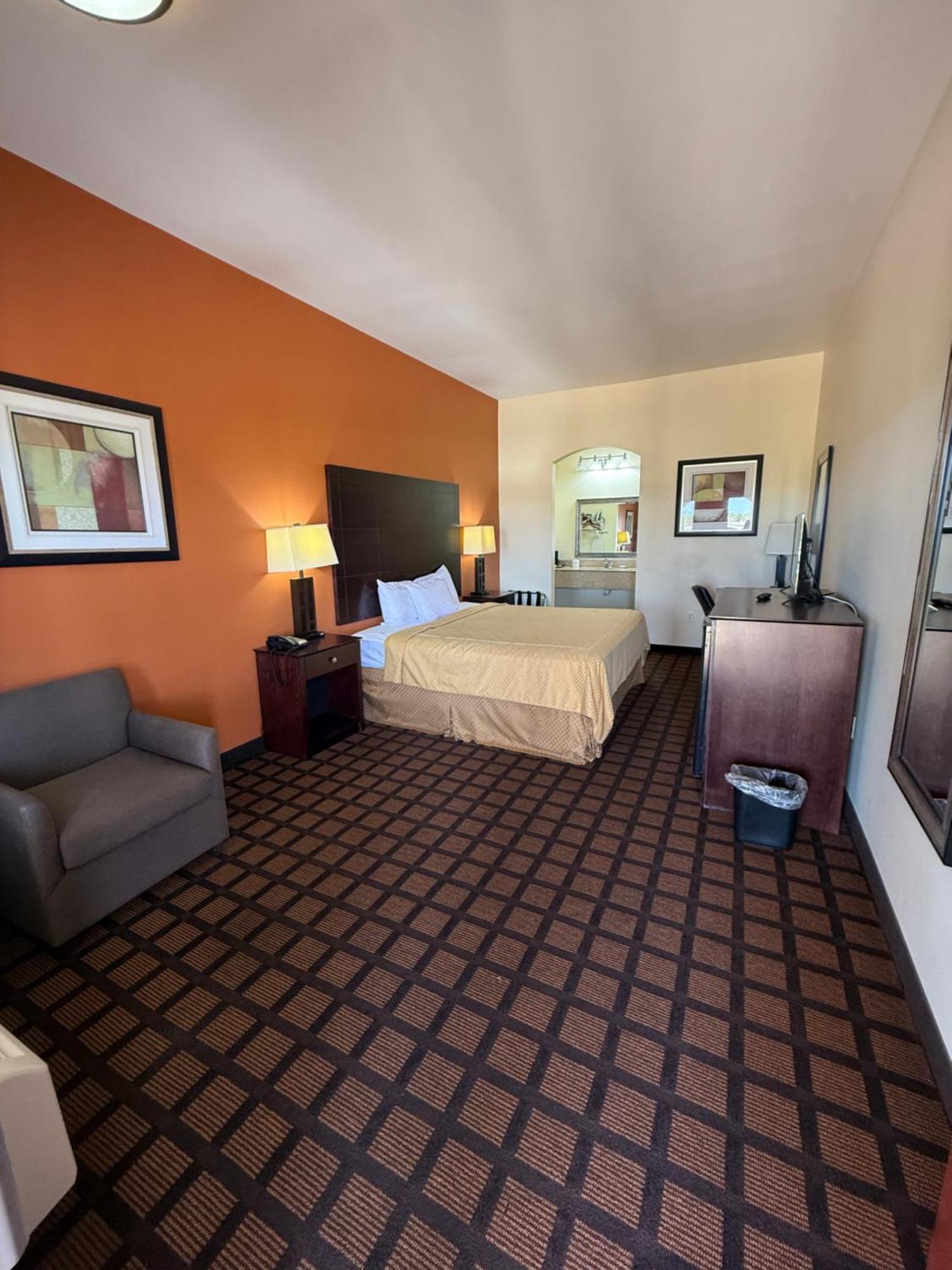 Executive Inn And Suites Pittsburg Екстер'єр фото